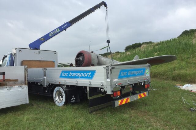 【京都から愛知県へのチャーター便輸送】「妻と飛んだ特攻兵」の撮影で使われた、97式戦闘機レプリカの輸送