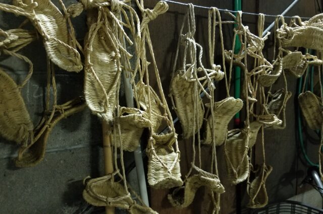 撮影機材や美術・小道具の一時保管、ロケ期間中の拠点に